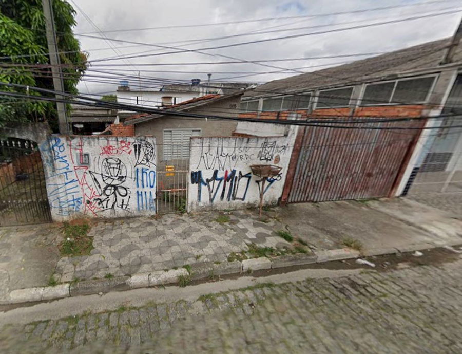 Casa padrão com 125m² construída, 250m² terreno, ocupada