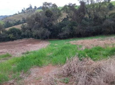 Terreno urbano 3.735,66 m² em Trindade do Sul - RS