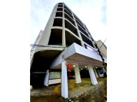 Espaço Comercial com 10,15m² em Edifício Garagem