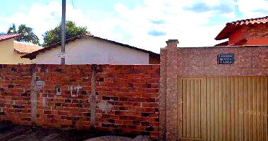 Casa com 2 Quartos e 2 Banheiros em Inhumas-GO