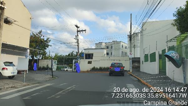 Apartamento 2 Quartos com Garagem em Campina Grande