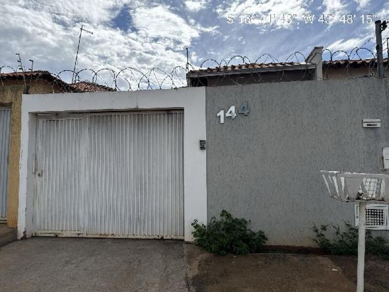 Casa com 70m², 1 vaga, em ótimo estado, desocupada