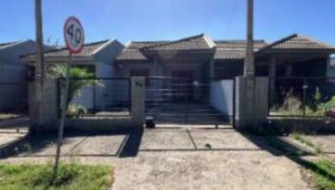 Casa em condomínio com 2 quartos, 1 banheiro e 1 vaga de garagem