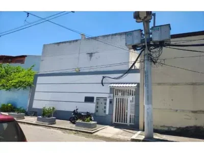 Casa ocupada em condomínio com 50,94 m²
