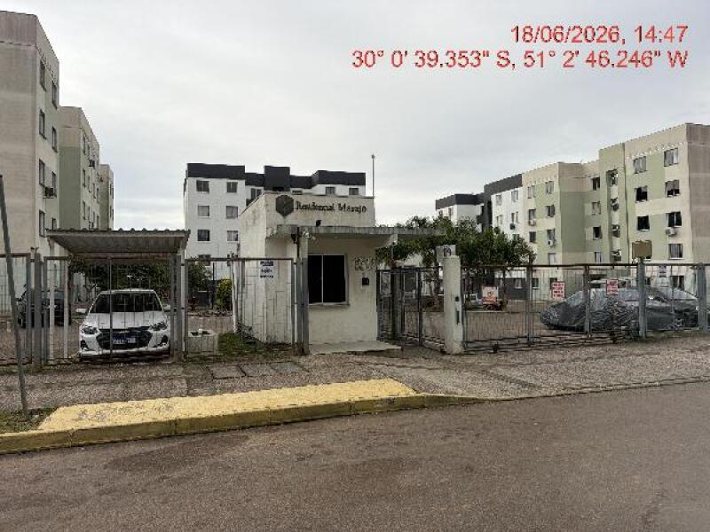 Apartamento com 2 quartos e vaga de garagem em condomínio