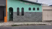Casa ocupada com 3 quartos e 98 m² construídos