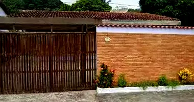 Casa em leilão com 3 quartos e 2 banheiros em São Sebastião/SP