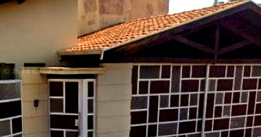 Casa 352 m² com terreno amplo, 3 quartos, 2 banheiros, vaga