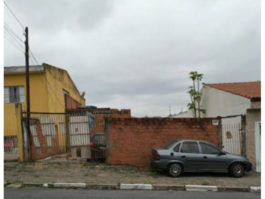 Casa em leilão com 250m² de terreno em Osasco