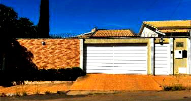 Casa com 301m² construída em Firminópolis