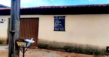 Casa Ocupada no Conjunto Vera Cruz com 2 Quartos e 76m²