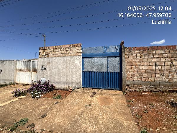 Casa com 2 quartos e varanda em Luziânia