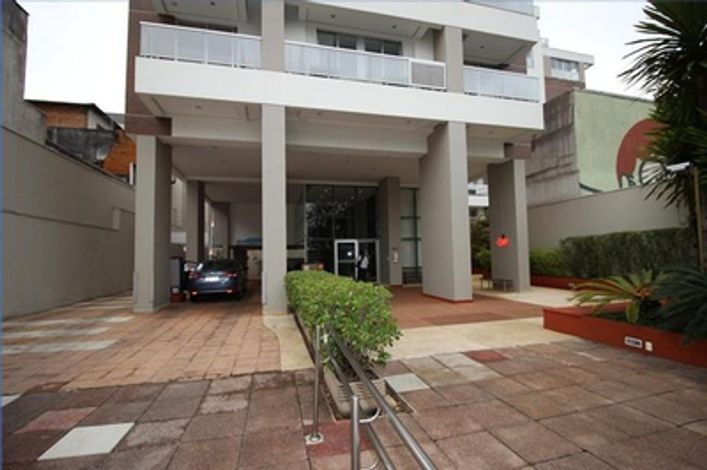 Sala Comercial com 35m² AÚ, 76m² AT e 1 Vaga