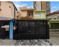 Casa ocupada com 160m² construídos