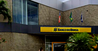 Prédio Comercial com Locação Simultânea em Camaçari