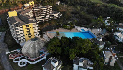 Casa com 3 quartos, 3 vagas e 182,73m² desocupada