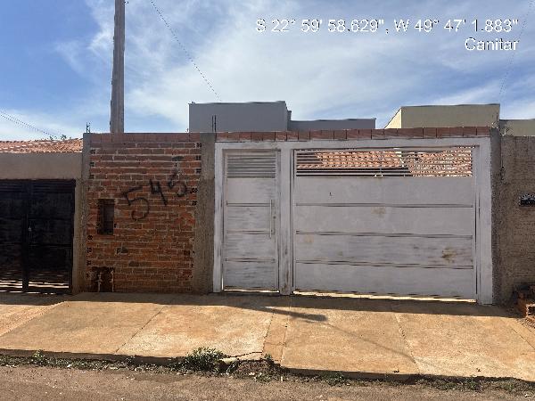 Casa RESIDENCIAL ESMERALDA com 1 quarto e 1 banheiro
