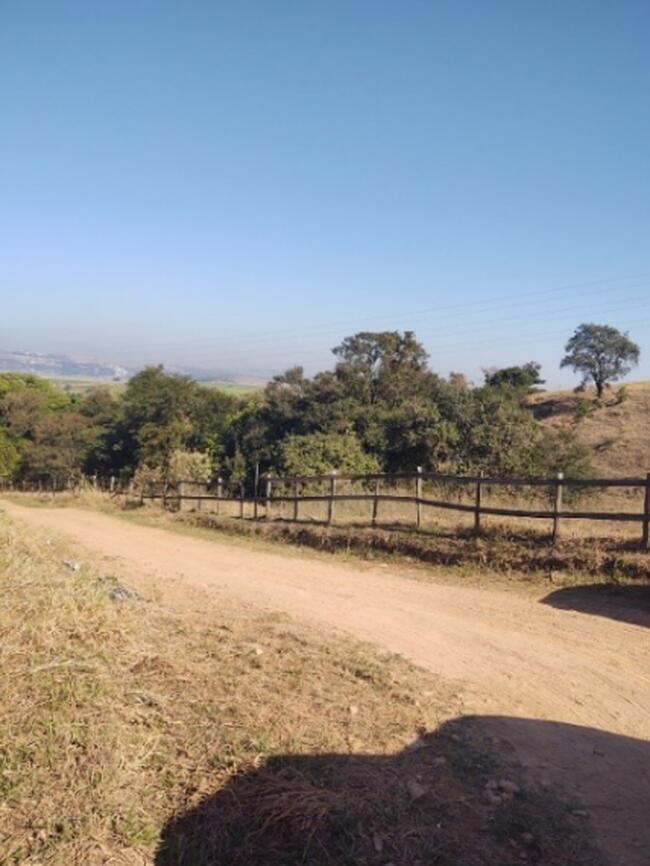 Fazenda rural com benfeitorias e 27 hectares em Cosmópolis