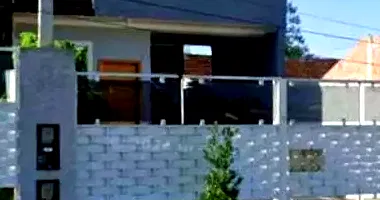 Casa em leilão com 80.75m² construída em Araucária/PR