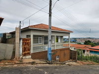 Casa com 3 quartos em Monsenhor Paulo - MG