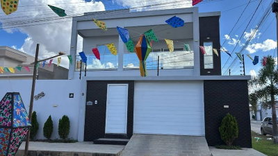Casa Ocupada com 4 Quartos e 288m² de Área Construída