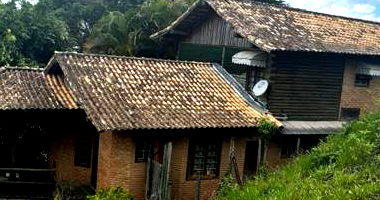 Lote com 230m² em Santa Cecília, Juiz de Fora/MG