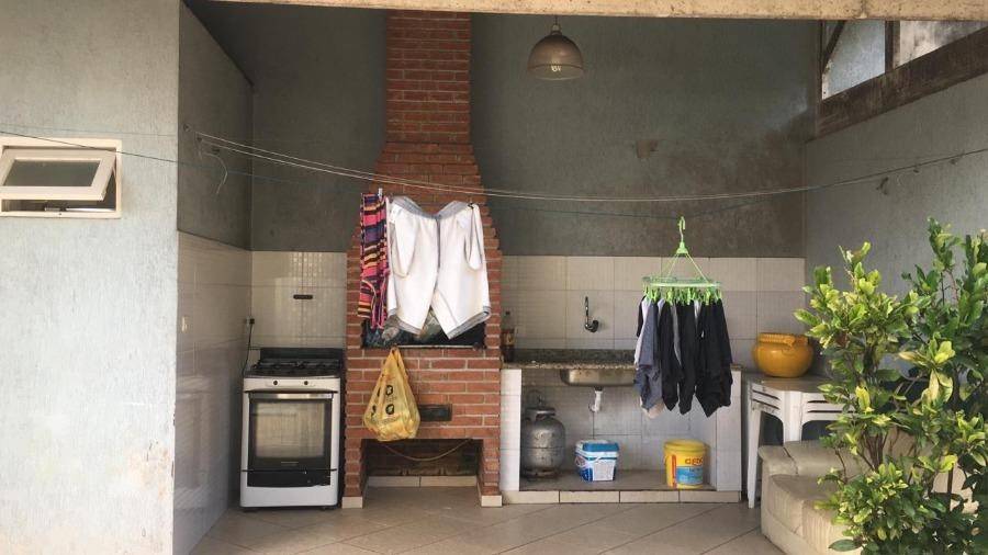 Casa com 447m², 3 quartos, ocupada, ideal para investimento