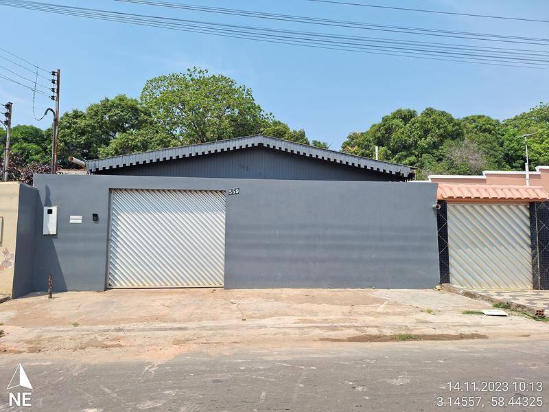 Casa Padrão com 3 quartos, 1 banheiro, 1 vaga, 150m² construída