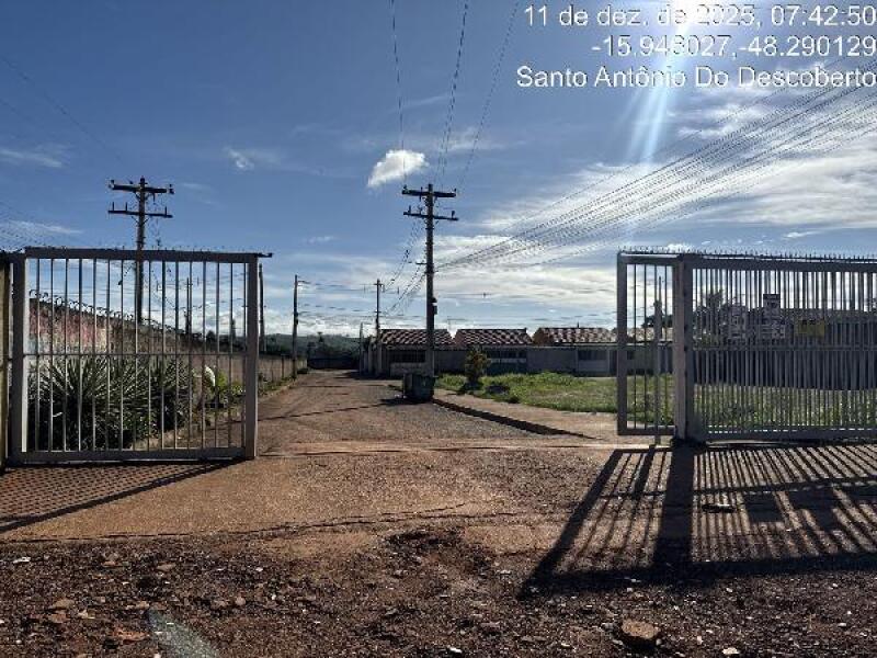 Casa com 2 Quartos em Santo Antônio do Descoberto - Leilão Caixa