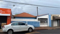 Casa padrão com 104m² construídos, ocupada, em Palmital/SP