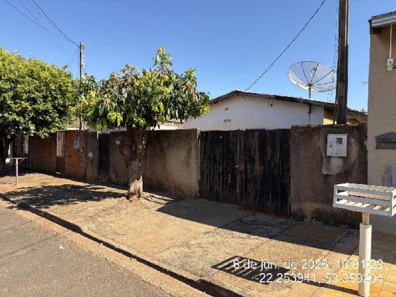 Casa com 2 Quartos e 1 Vaga em Nova Andradina