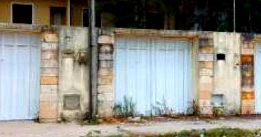 Apartamento padrão com 2 quartos, 1 banheiro e 1 vaga, ocupado