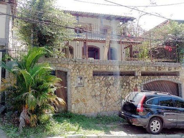Casa 278m² c/ 3 Dorms, 2 Banheiros