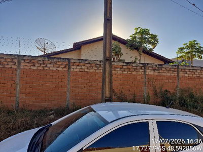 Casa com 2 quartos, 2 banheiros e 73,31 m²
