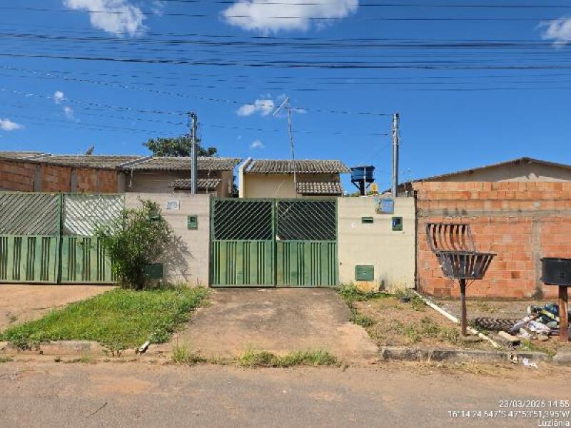 Casa com 2 quartos e 1 vaga em condomínio, 54m² privativos