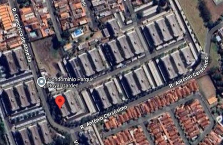 Apartamento com 2 quartos, 1 banheiro e vaga de garagem