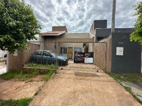 Casa em Umuarama com 2 quartos e 140m² de terreno