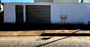 Casa com 88m² de área total, 2 quartos e 303m² de terreno