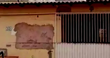 Casa em Leilão com 60.82m² Construída e 71.40m² de Terreno