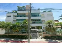 Apartamento com 2 vagas e depósito, 223,5m² útil