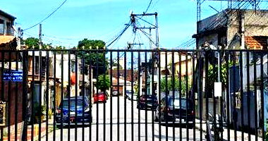 Casa Padrão Ocupada com 1 Vaga em São Gonçalo