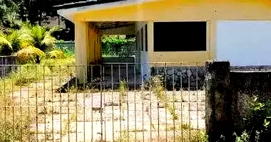 Casa Desocupada em Leilão com 420m² de Terreno