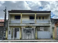 Casa em leilão com 207m² construída e 128m² de terreno