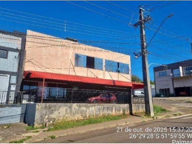 Comercial com 900m² e Terreno com 545m² em Palmas/PR