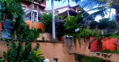 Área com 1.521m² e 531m² construída em Ilhabela