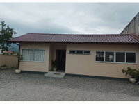 Casa com 166,08m² e terreno de 626,15m² em Tijucas/SC