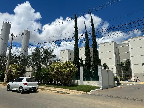 Apartamento 2 quartos, 1 banheiro, 1 vaga, 61.99m² total