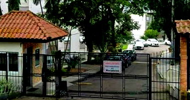 Apartamento com 2 quartos e 1 banheiro em Porto Alegre