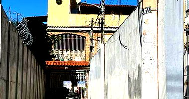 Casa Ocupada em Praça Seca - 58m²
