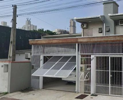 Casa de 77m² Ocupada com Potencial de Valorização